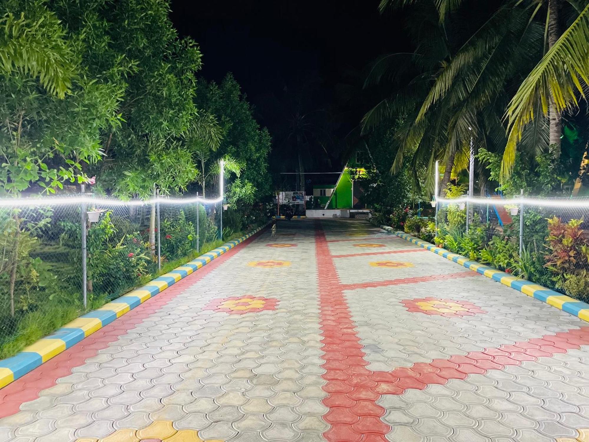 Greenleaf Resorts And Restaurant Rāmeswaram Buitenkant foto