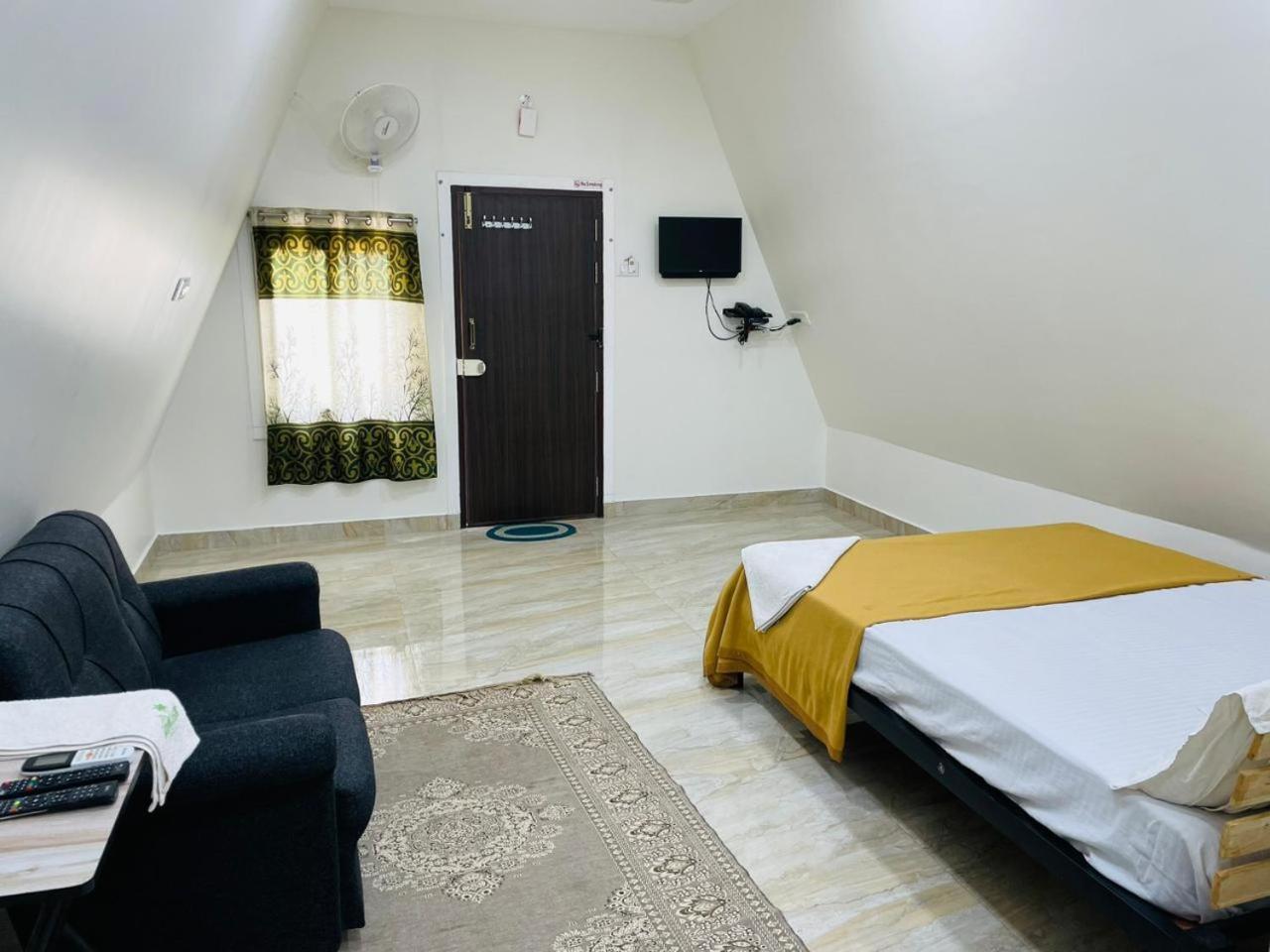 Greenleaf Resorts And Restaurant Rāmeswaram Buitenkant foto